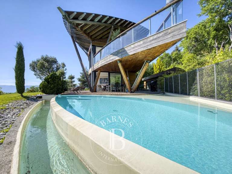 Villa Cranves-Sales - 10 chambres - 300m²
