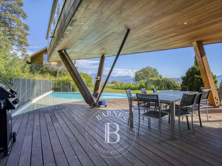 Villa Cranves-Sales - 10 chambres - 300m²