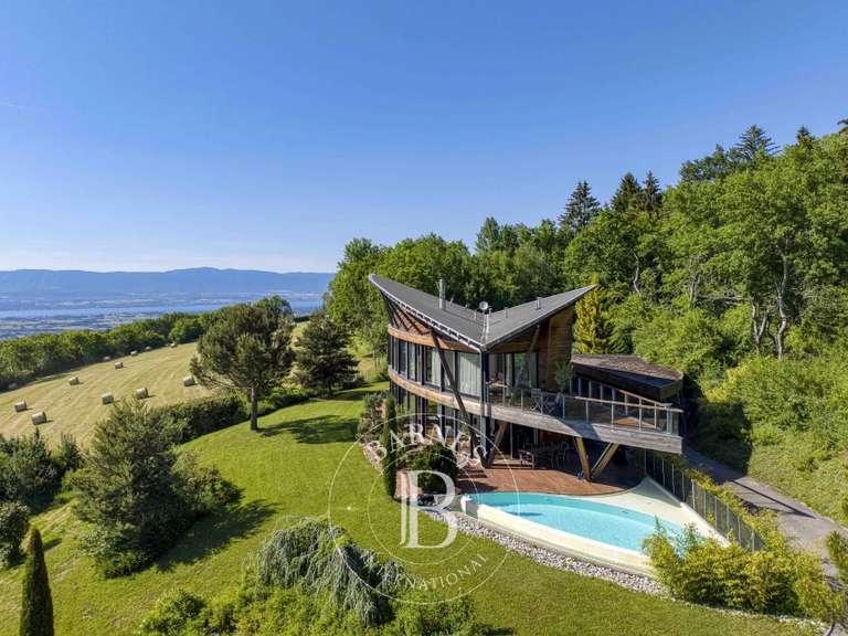 Villa Cranves-Sales - 10 chambres - 300m²