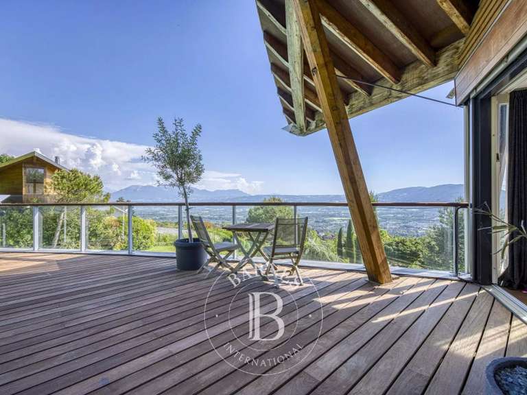 Villa Cranves-Sales - 10 chambres - 300m²