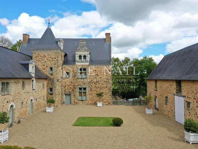 Manor Craon - 6 bedrooms - 470m²