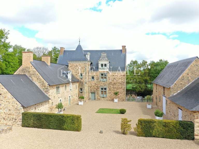 Manor Craon - 6 bedrooms - 470m²