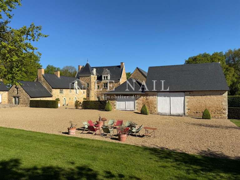 Manor Craon - 6 bedrooms - 470m²