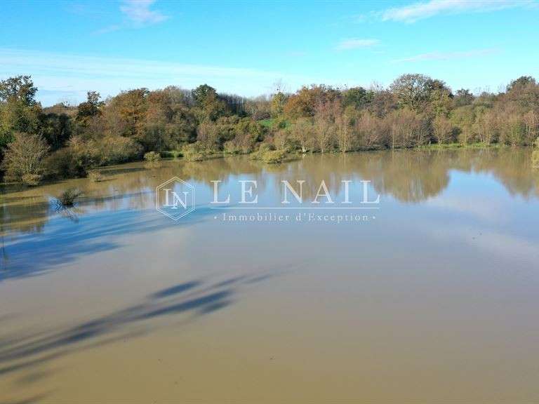 Terrain Craon - 196657m²