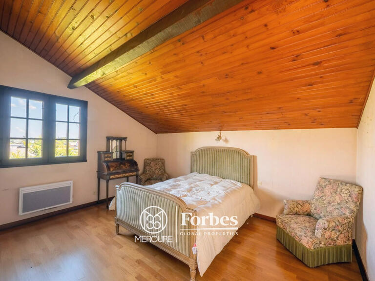 House Craponne - 4 bedrooms - 229m²
