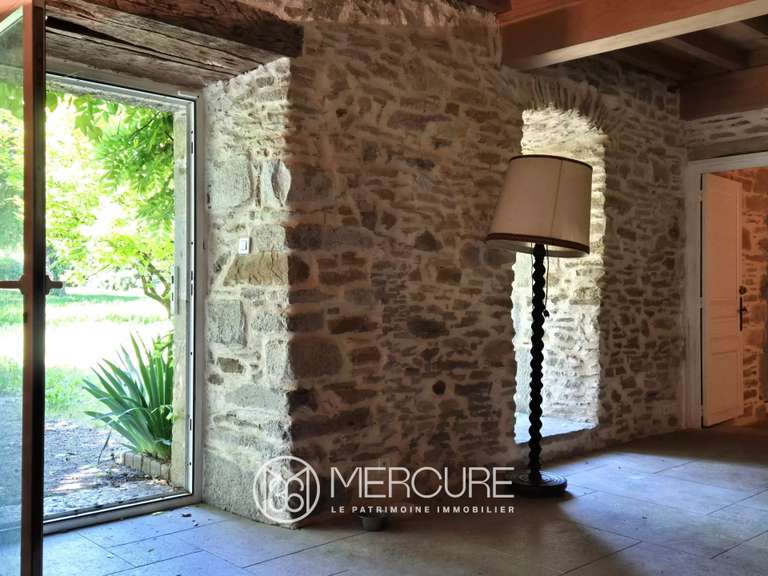 Propriété Crémieu - 6 chambres - 324m²