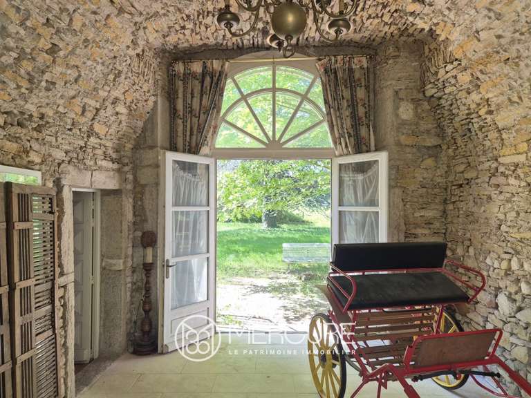 Propriété Crémieu - 6 chambres - 324m²