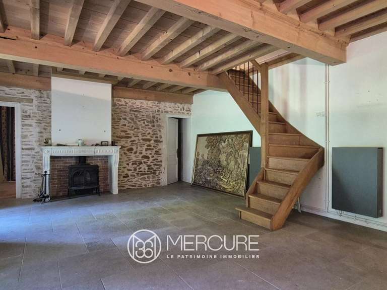 Propriété Crémieu - 6 chambres - 324m²