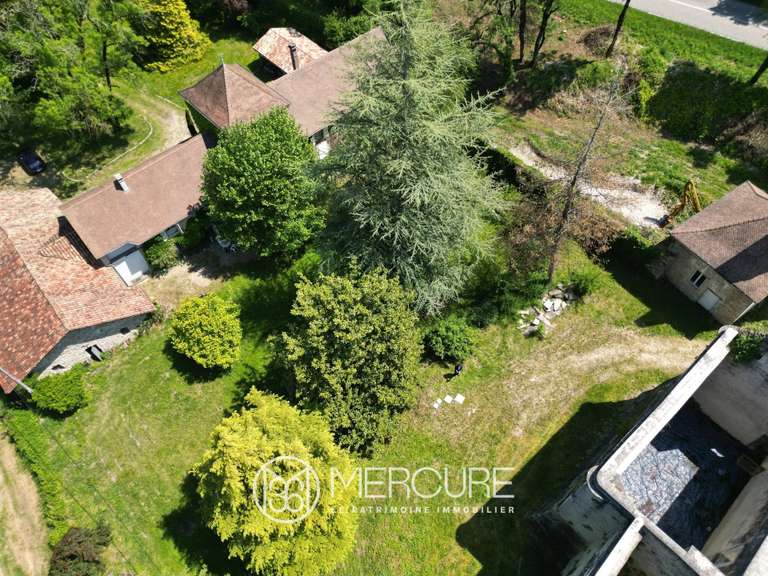 Propriété Crémieu - 6 chambres - 324m²