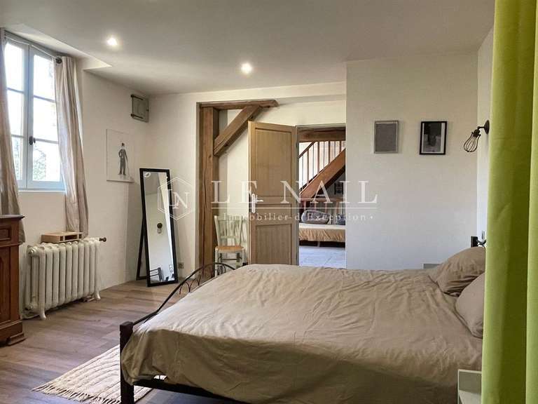 Maison Crépy-en-Valois - 7 chambres - 600m²