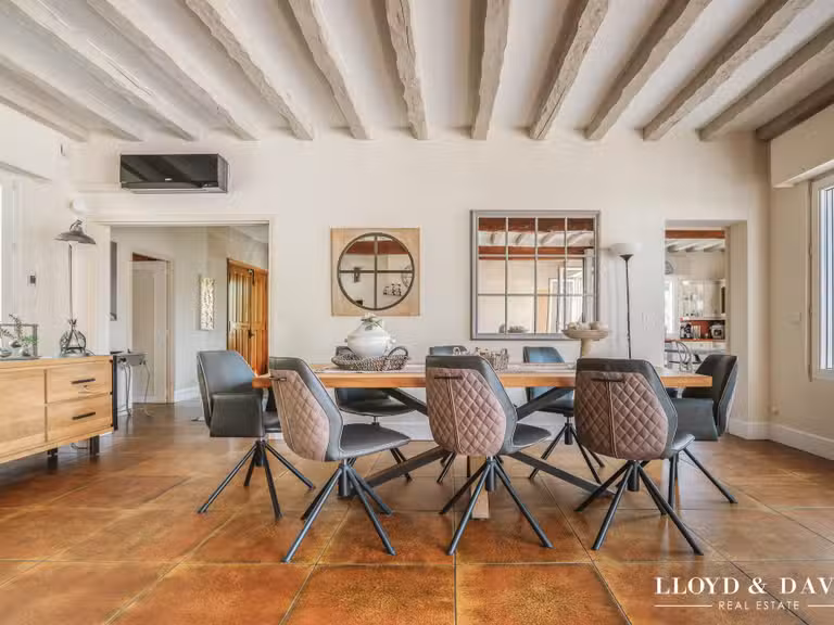 Maison Crépy-en-Valois - 5 chambres - 316m²