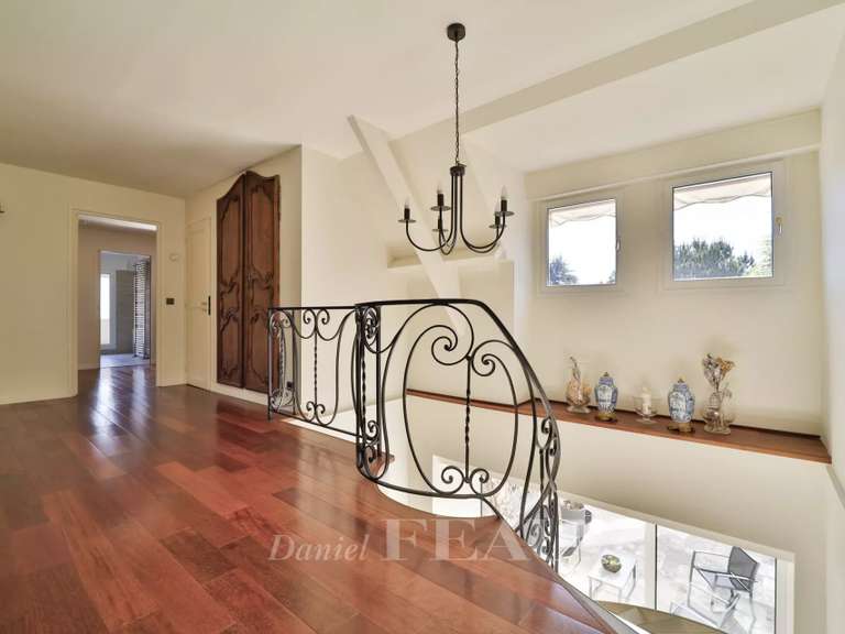 Maison Crespières - 5 chambres - 591m²