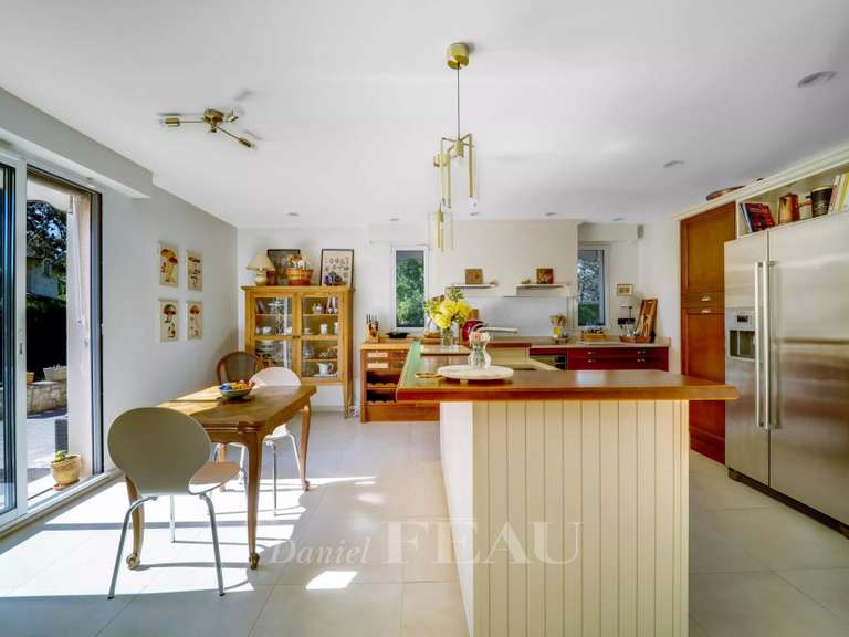 Maison Crespières - 5 chambres - 591m²