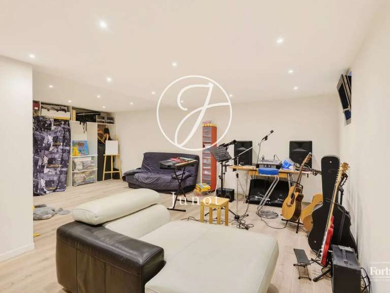 Maison Crespières - 4 chambres - 240m²
