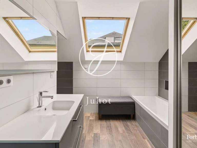 Maison Crespières - 4 chambres - 240m²