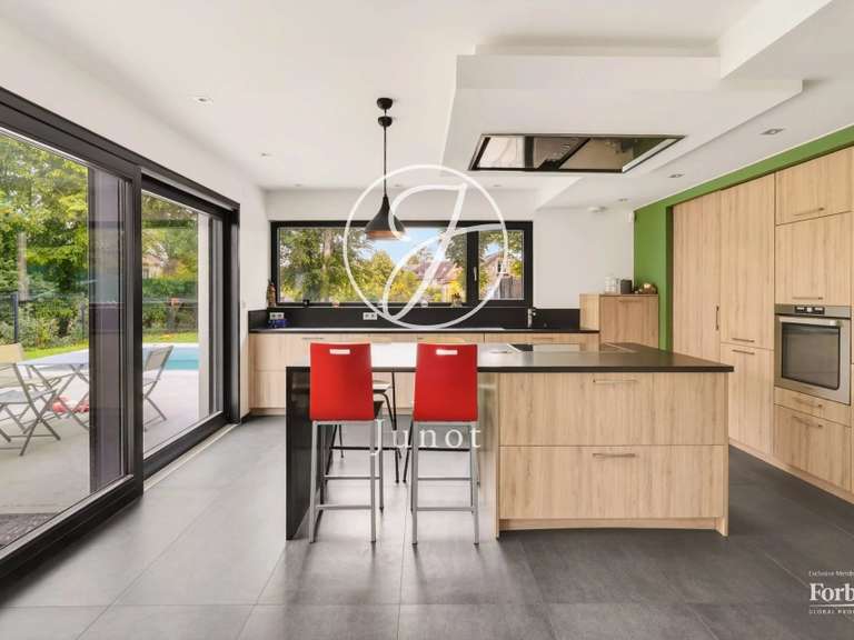 Maison Crespières - 4 chambres - 240m²