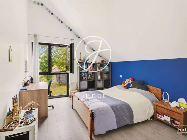 Maison Crespières - 4 chambres - 240m²