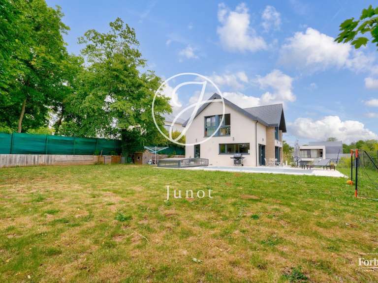Maison Crespières - 4 chambres - 240m²