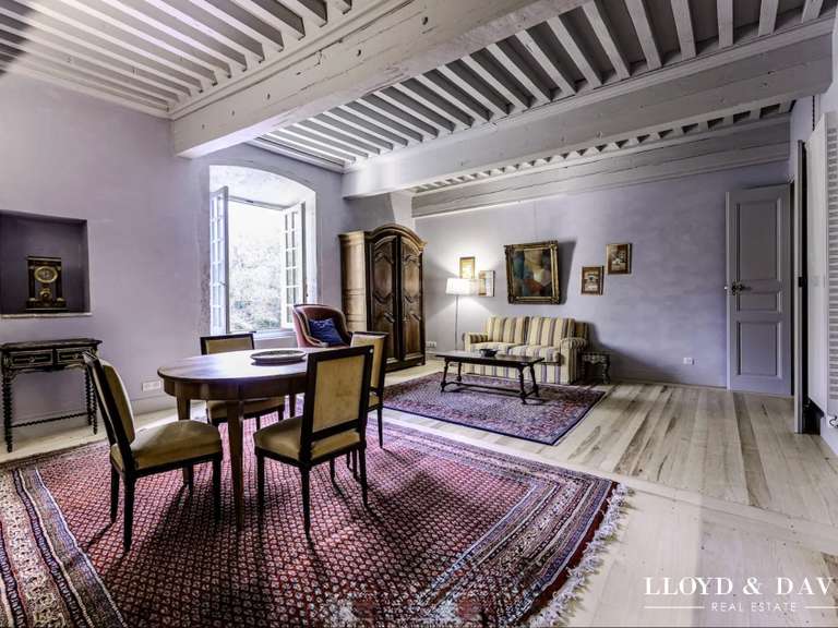 Castle Crest - 20 bedrooms - 6000m²