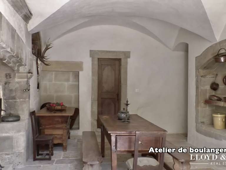 Castle Crest - 20 bedrooms - 6000m²