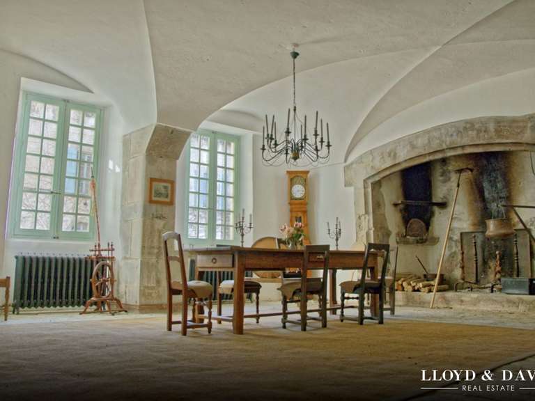 Castle Crest - 20 bedrooms - 6000m²