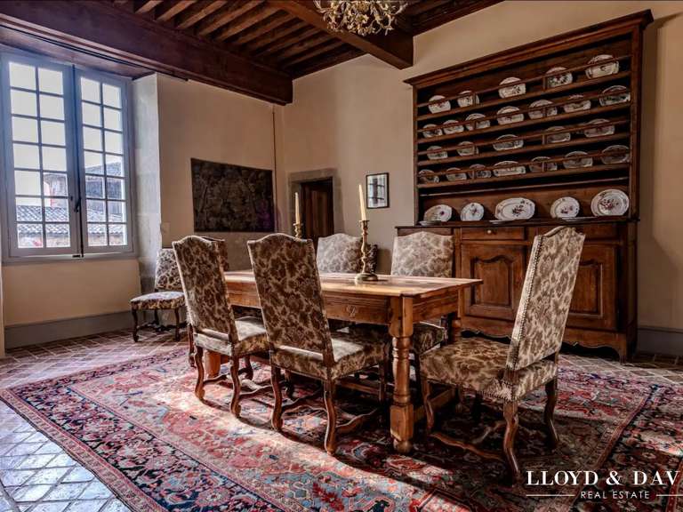 Castle Crest - 20 bedrooms - 6000m²