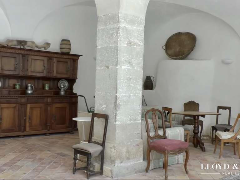 Castle Crest - 20 bedrooms - 6000m²