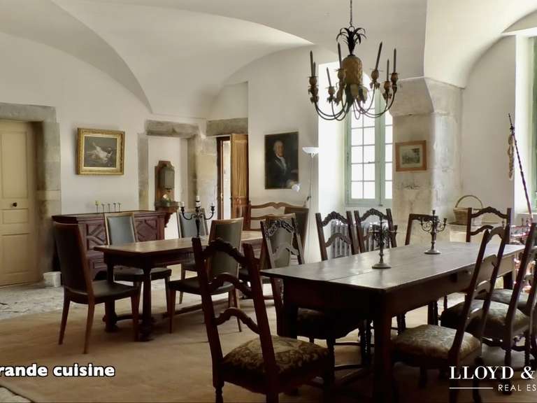 Castle Crest - 20 bedrooms - 6000m²