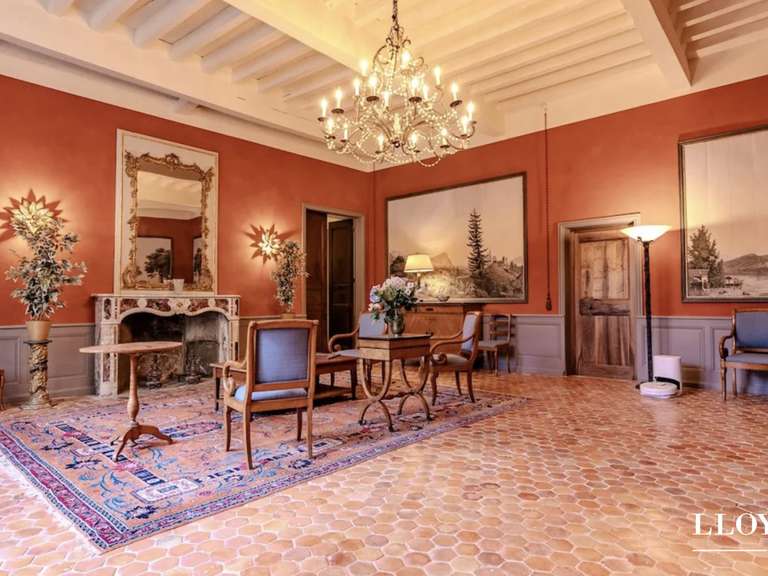 Castle Crest - 20 bedrooms - 6000m²