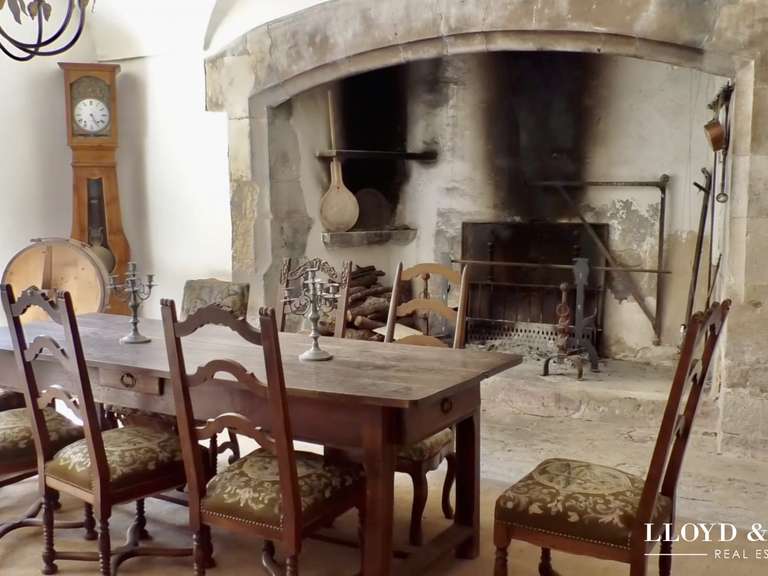 Castle Crest - 20 bedrooms - 6000m²