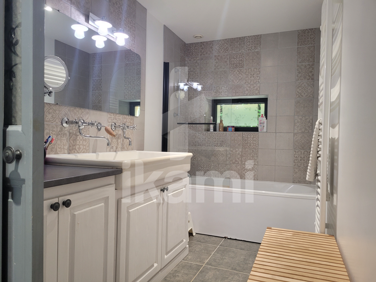 House Crest - 5 bedrooms - 175m²