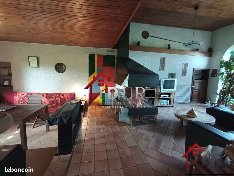 House Crissey - 6 bedrooms - 270m²