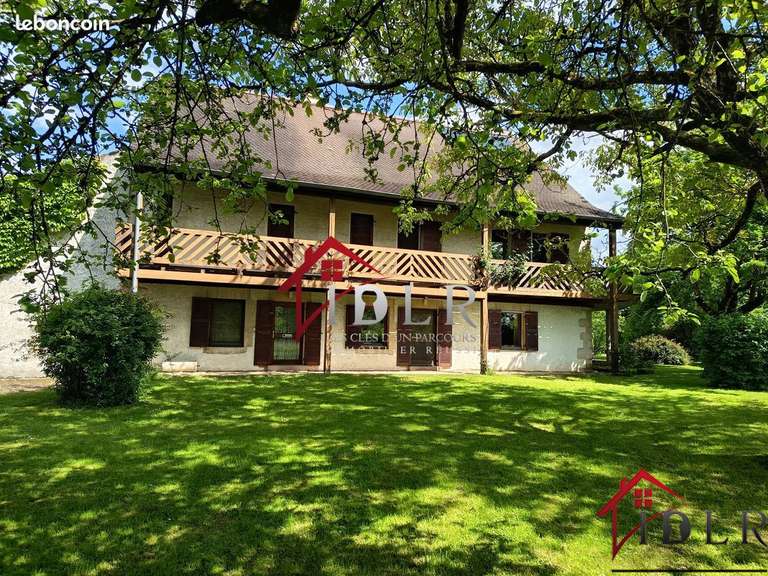 Maison Crissey - 6 chambres - 270m²