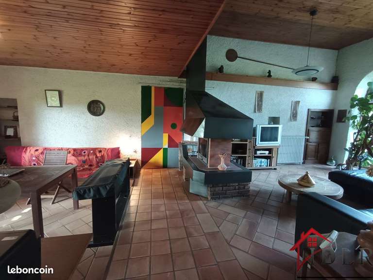 House Crissey - 6 bedrooms - 270m²