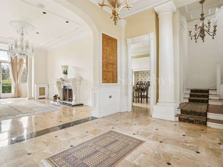 Maison Croissy-sur-Seine - 5 chambres - 420m²