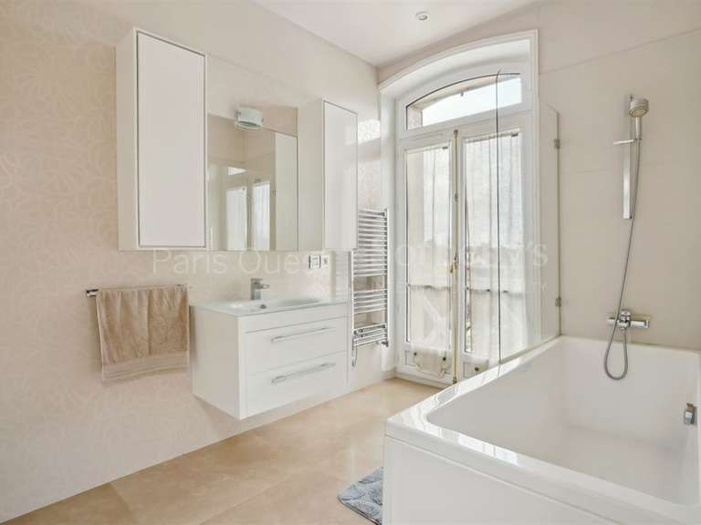 Maison Croissy-sur-Seine - 5 chambres - 420m²