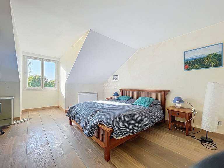 Maison Croissy-sur-Seine - 4 chambres - 123m²