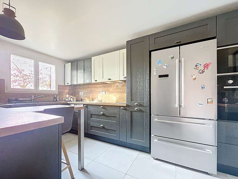 Maison Croissy-sur-Seine - 4 chambres - 123m²