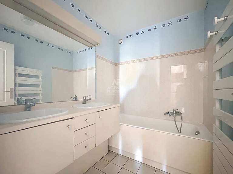 Maison Croissy-sur-Seine - 4 chambres - 123m²