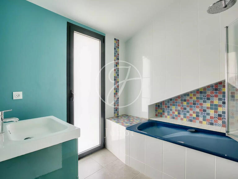 Maison Croissy-sur-Seine - 4 chambres - 207m²