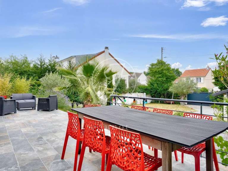 Maison Croissy-sur-Seine - 4 chambres - 207m²