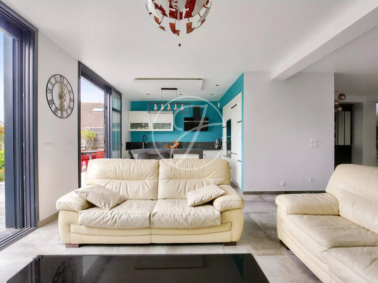 Maison Croissy-sur-Seine - 4 chambres - 207m²