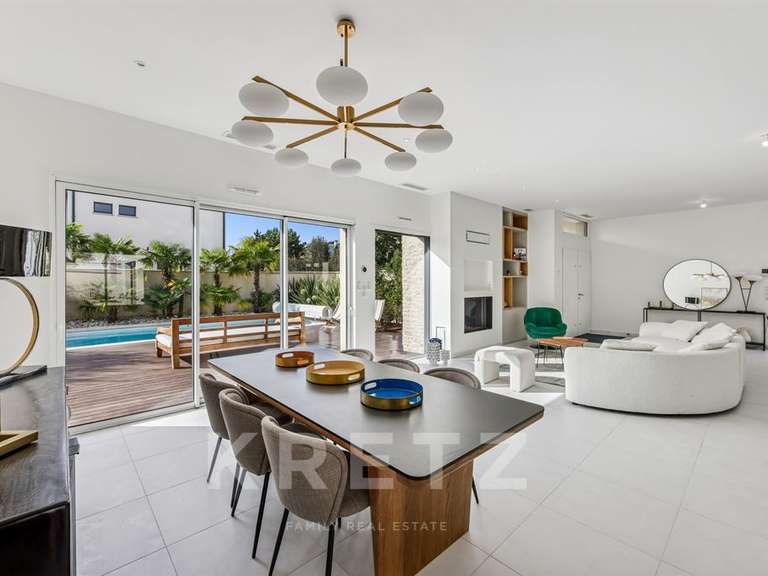 Maison Croissy-sur-Seine - 5 chambres - 324m²