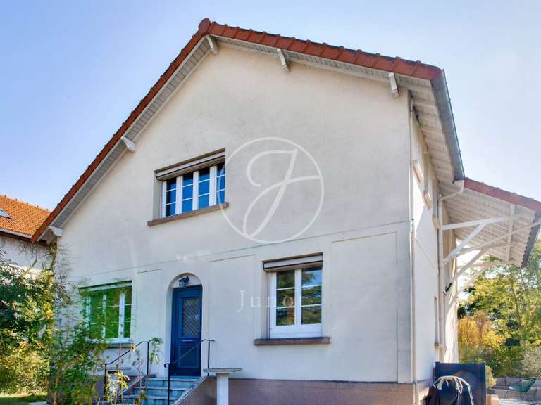 Maison Croissy-sur-Seine - 5 chambres - 156m²