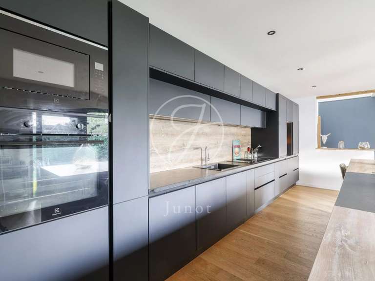 Maison Croissy-sur-Seine - 4 chambres - 210m²