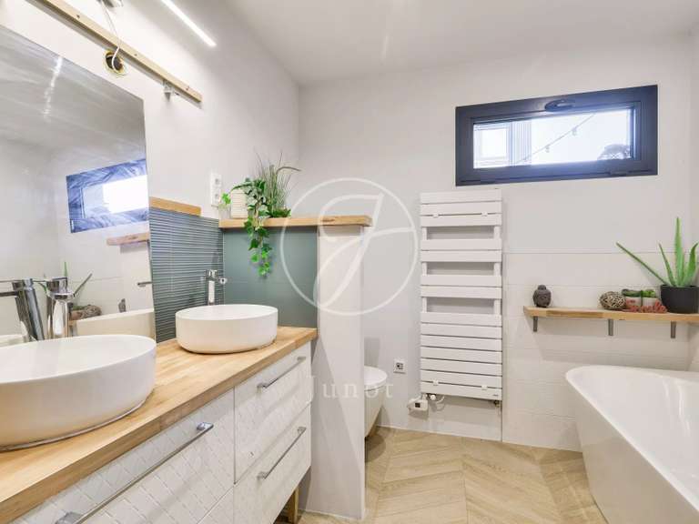 Maison Croissy-sur-Seine - 4 chambres - 210m²