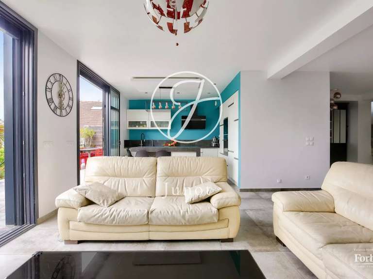 Maison Croissy-sur-Seine - 4 chambres - 207m²