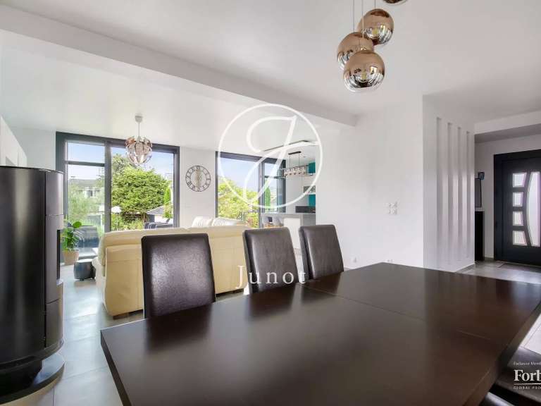 Maison Croissy-sur-Seine - 4 chambres - 207m²