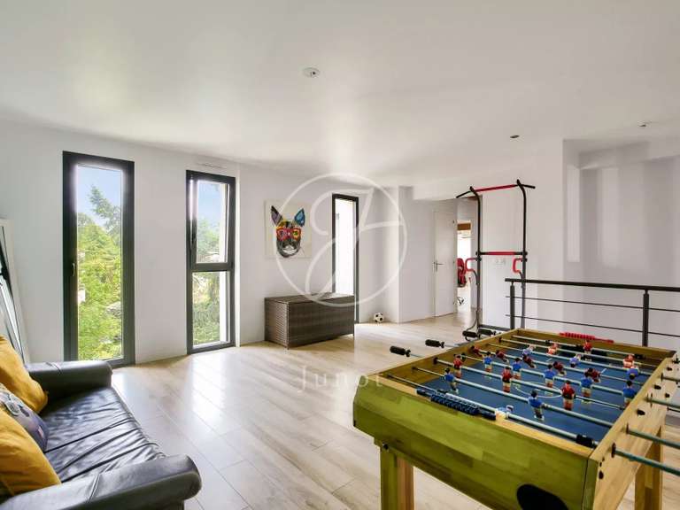 Maison Croissy-sur-Seine - 4 chambres - 207m²