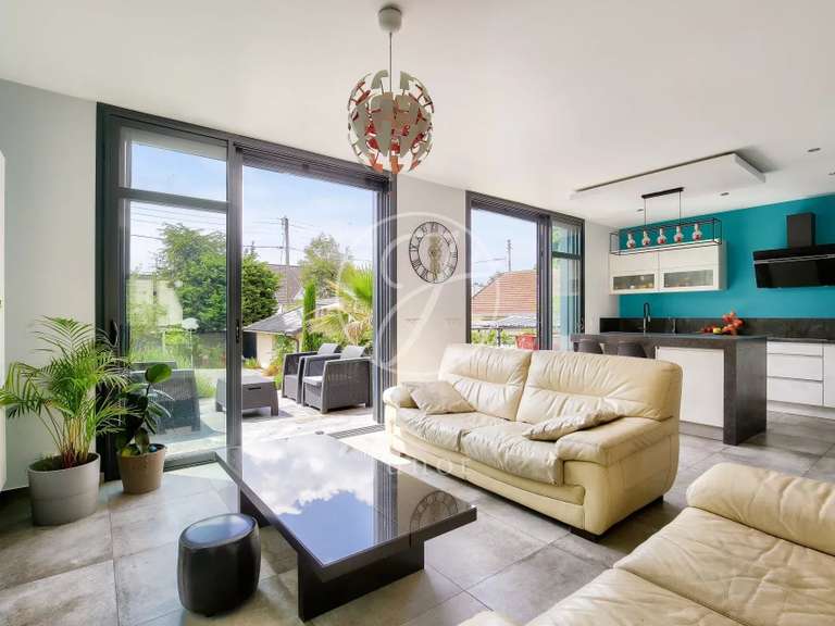 Maison Croissy-sur-Seine - 4 chambres - 207m²